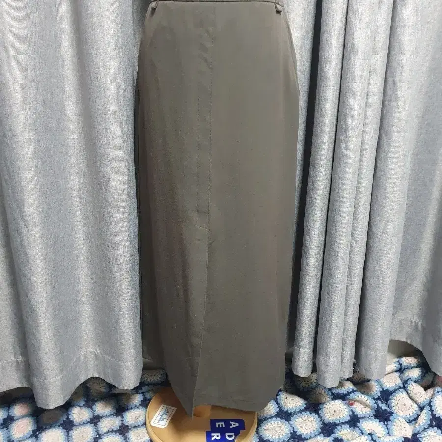 S차콜 고급 일자 롱스커트