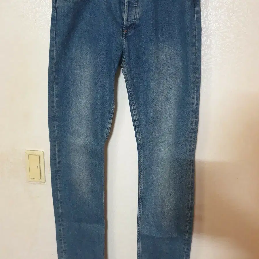 A.P.C 아페쎄 쁘띠 뉴 스탠다드 미듐워시 32