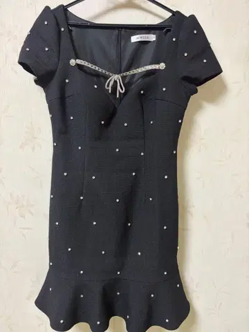 JEWELS 미니 드레스 블랙 비쥬 포함