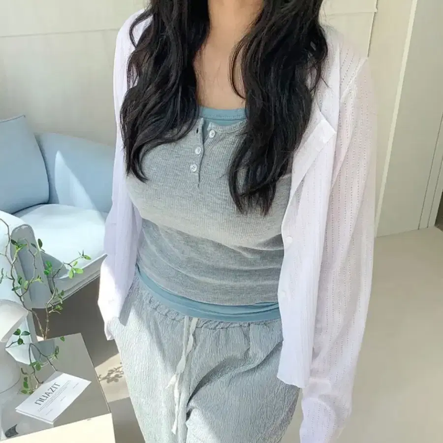 새상품 | 에이블리 펀칭 여름 가디건 화이트