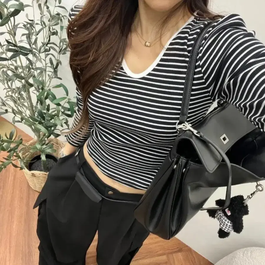 새상품)브이넥스트라이프티셔츠