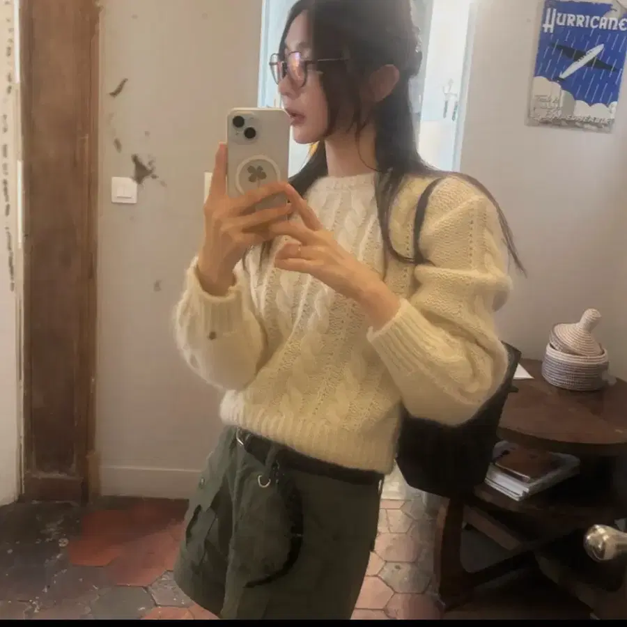 더바넷 Pope Cable Knit Sweater