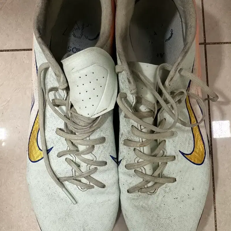 나이키 머큐리얼 풋살화