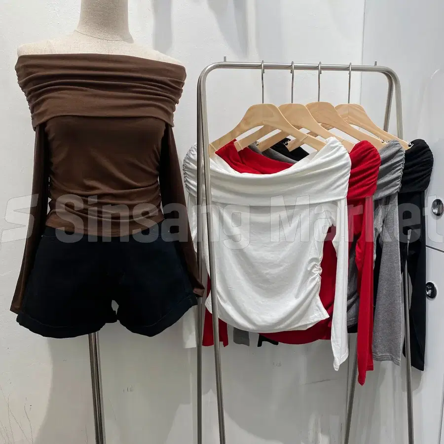 [빠른발송] 베니아셔링오프T 가을 긴팔티 옆셔링 오프숄더 슬림핏 캐주얼