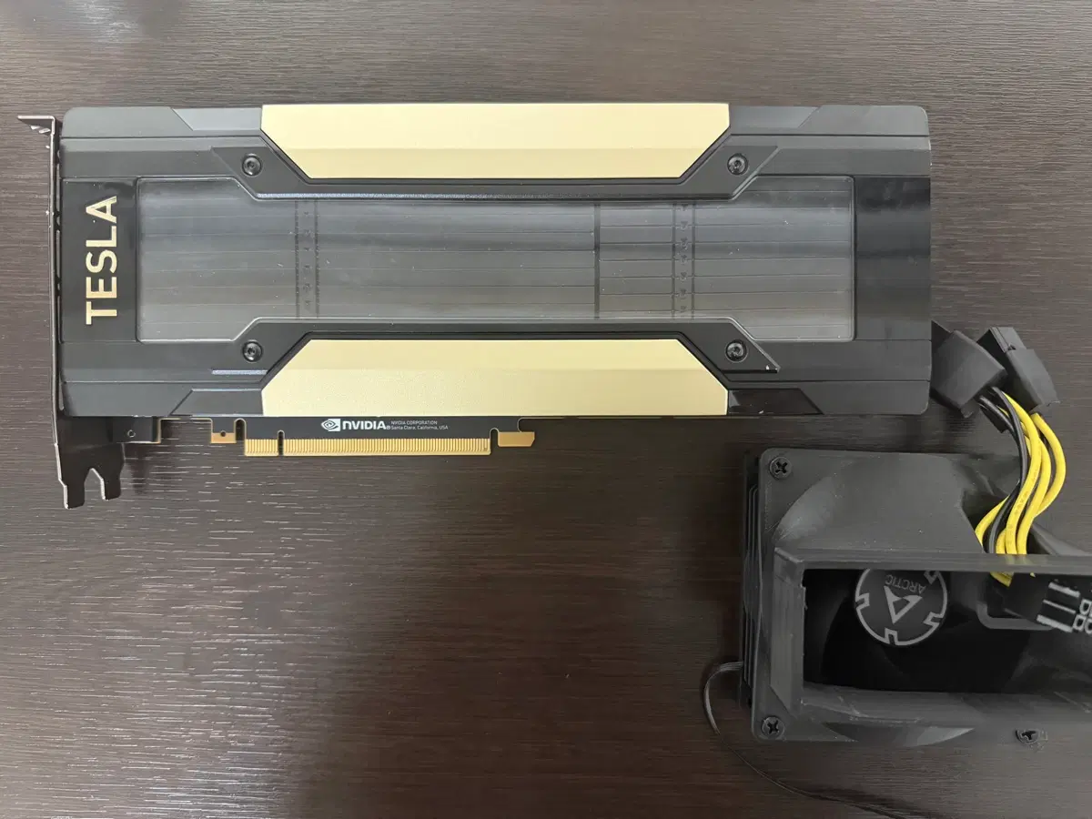 NVIDIA 테슬라 V100 32GB GPU 카드 + 쿨러 포함