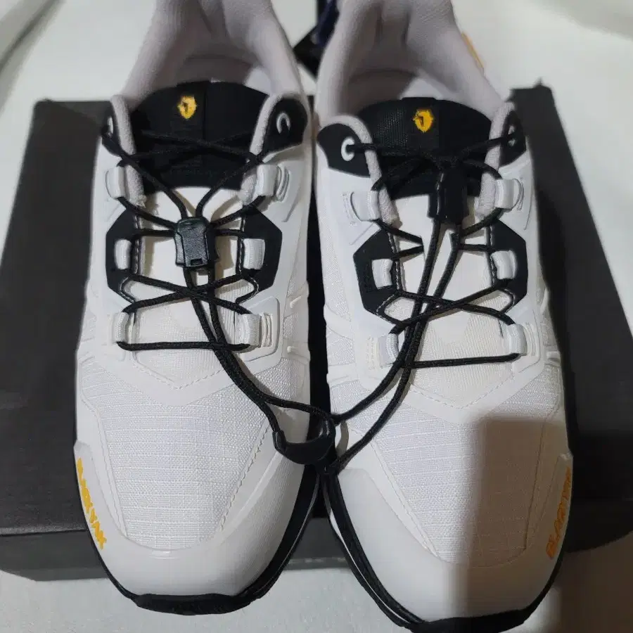 블랙야크 트레킹화 베이퍼 스탭 GTX