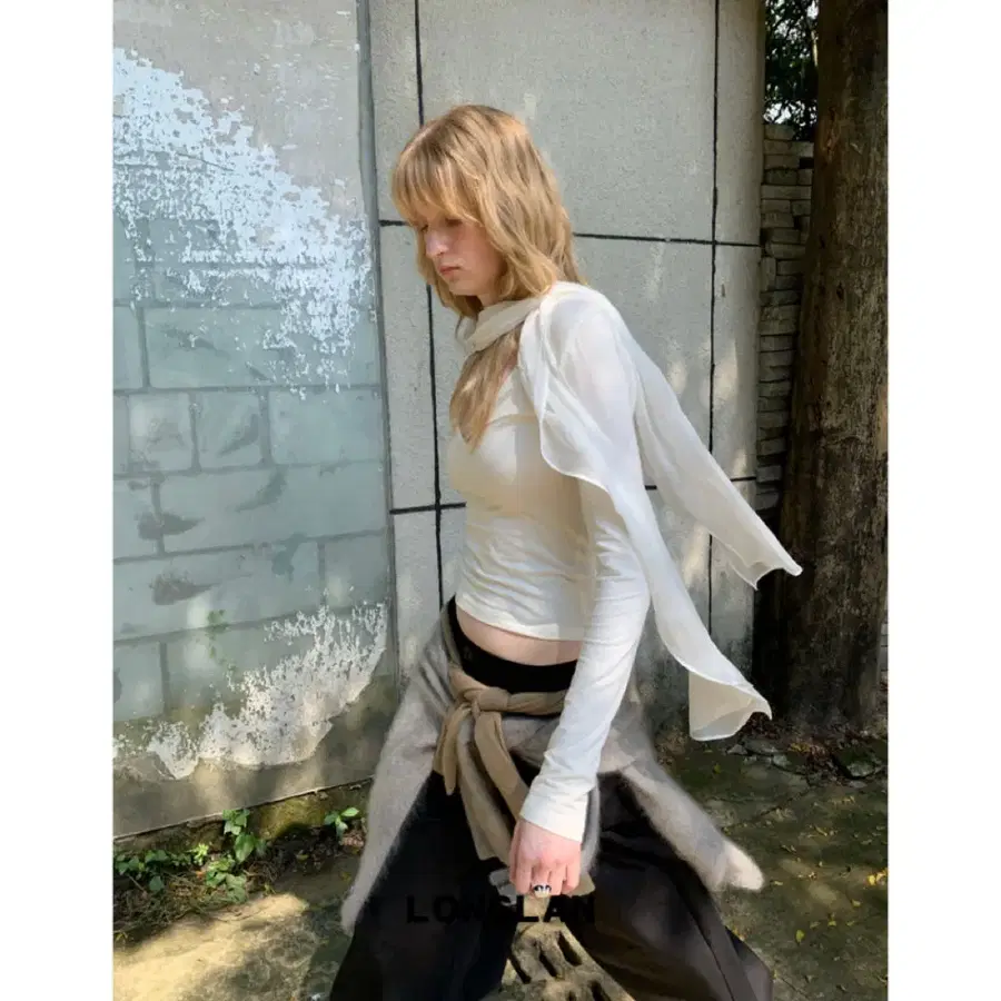 LONSLAN 론슬란 티셔츠 긴팔티 머플러 SET 브이넥 슬림핏 탑