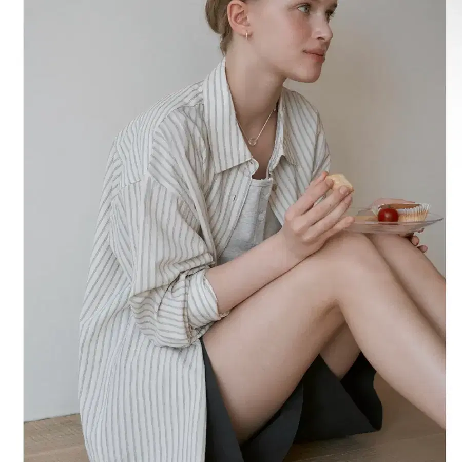 새상품) 더미튼 clay shirt (black stripe)