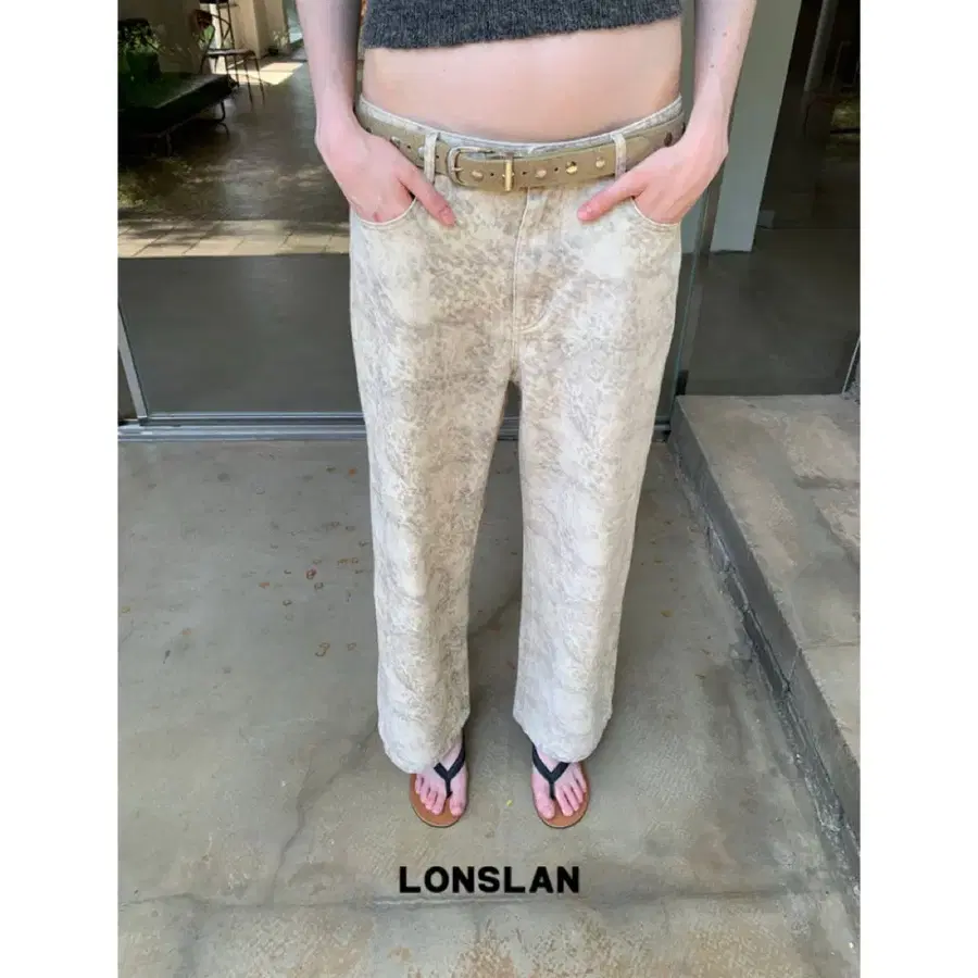 LONSLAN 론슬란 팬츠 바지 스트레이트 레그 레오파드 프린트 진