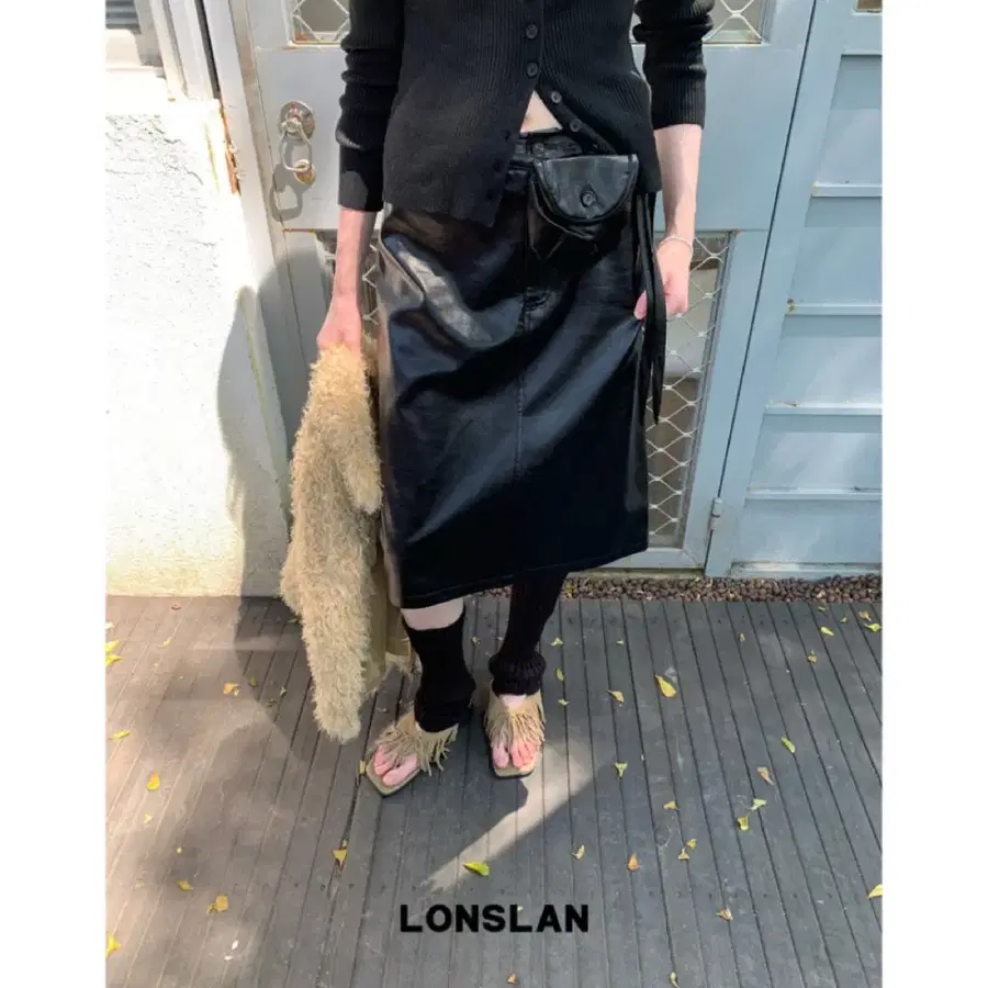 LONSLAN 론슬란 스커트 스트레이트 포켓 벨트 가죽 스커트