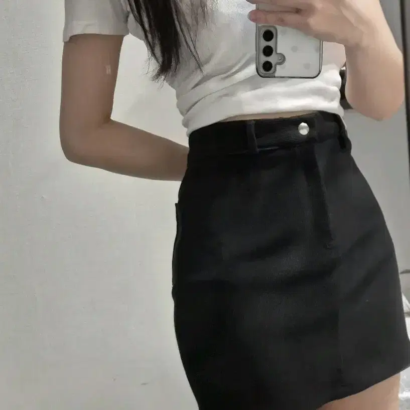 블랙 H라인 미니스커트