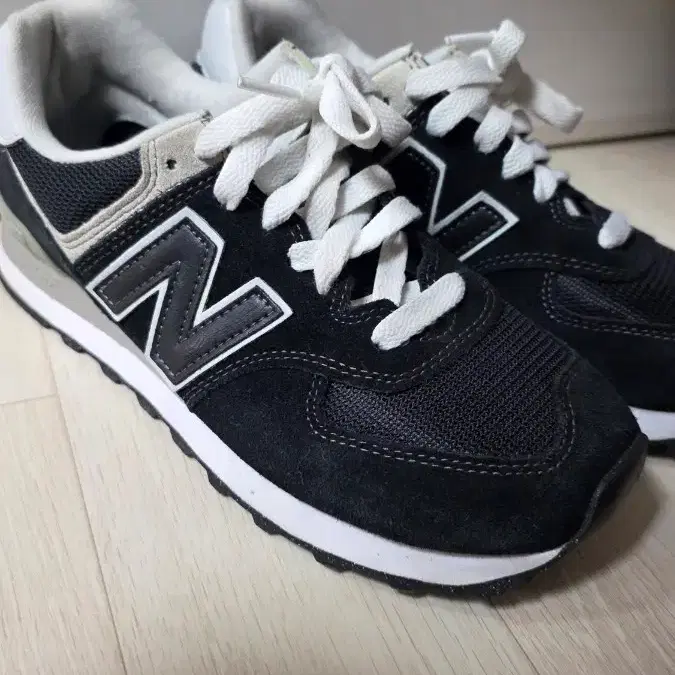 뉴발란스 574 스니커즈 블랙 그레이 250