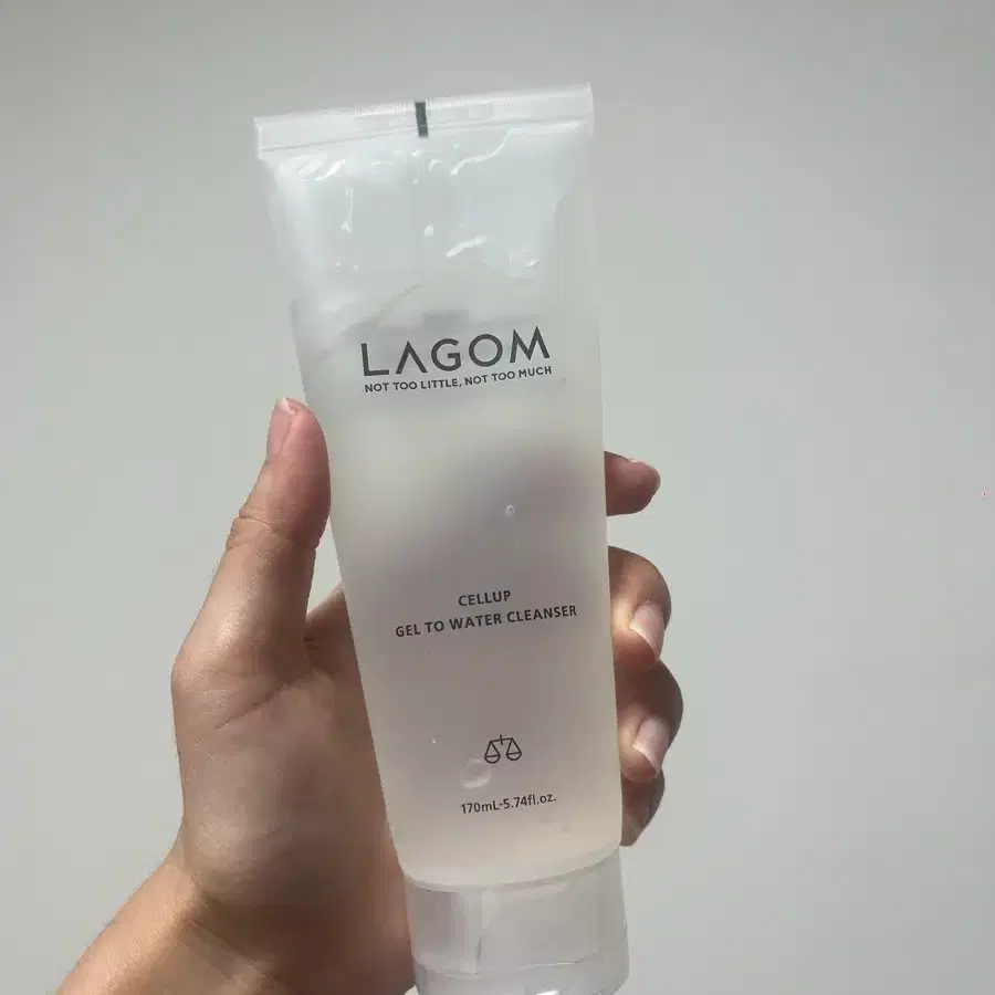라곰 셀럽 젤 투 워터 클렌저