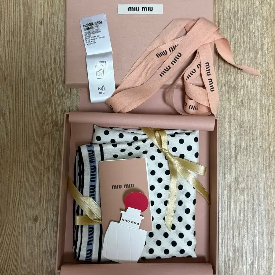 miumiu scarf 미우미우 스카프