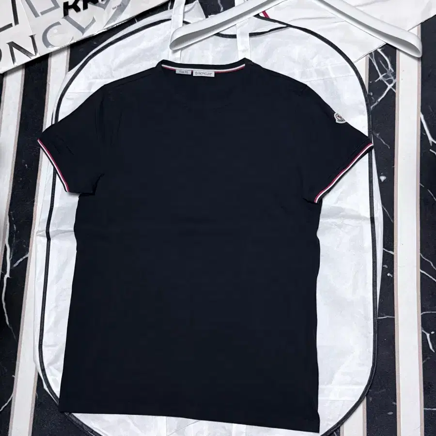 [23~24SS/L/S급]톰브라운 슬림핏 반팔(100)