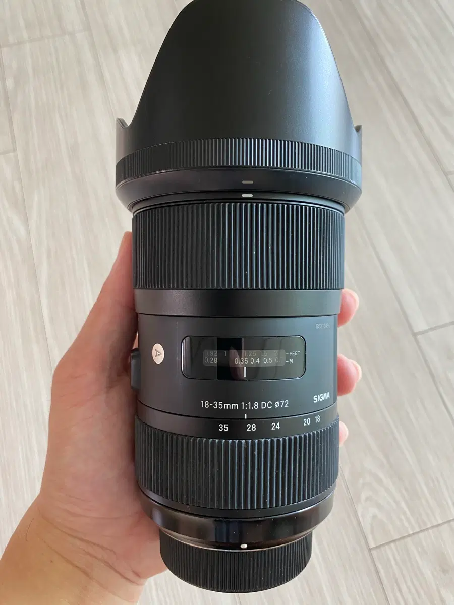 니콘 시그마 아트 18-35mm f/1.8 DC HSM 렌즈