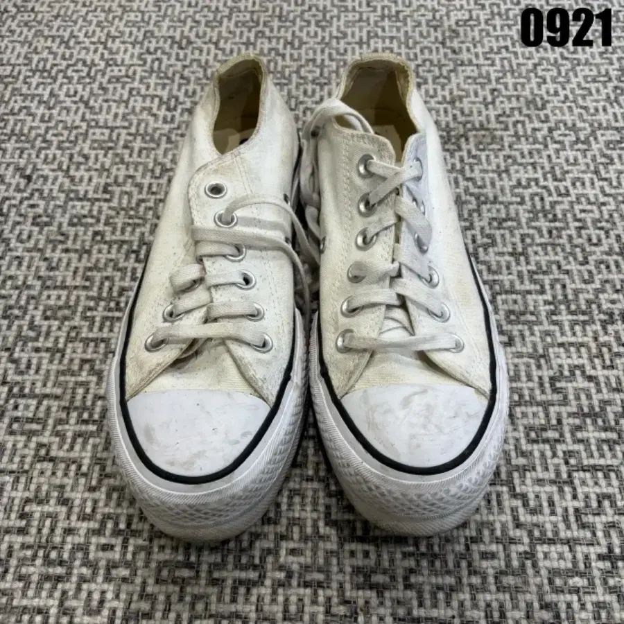 컨버스 척테일러 스니커즈 화이트 225