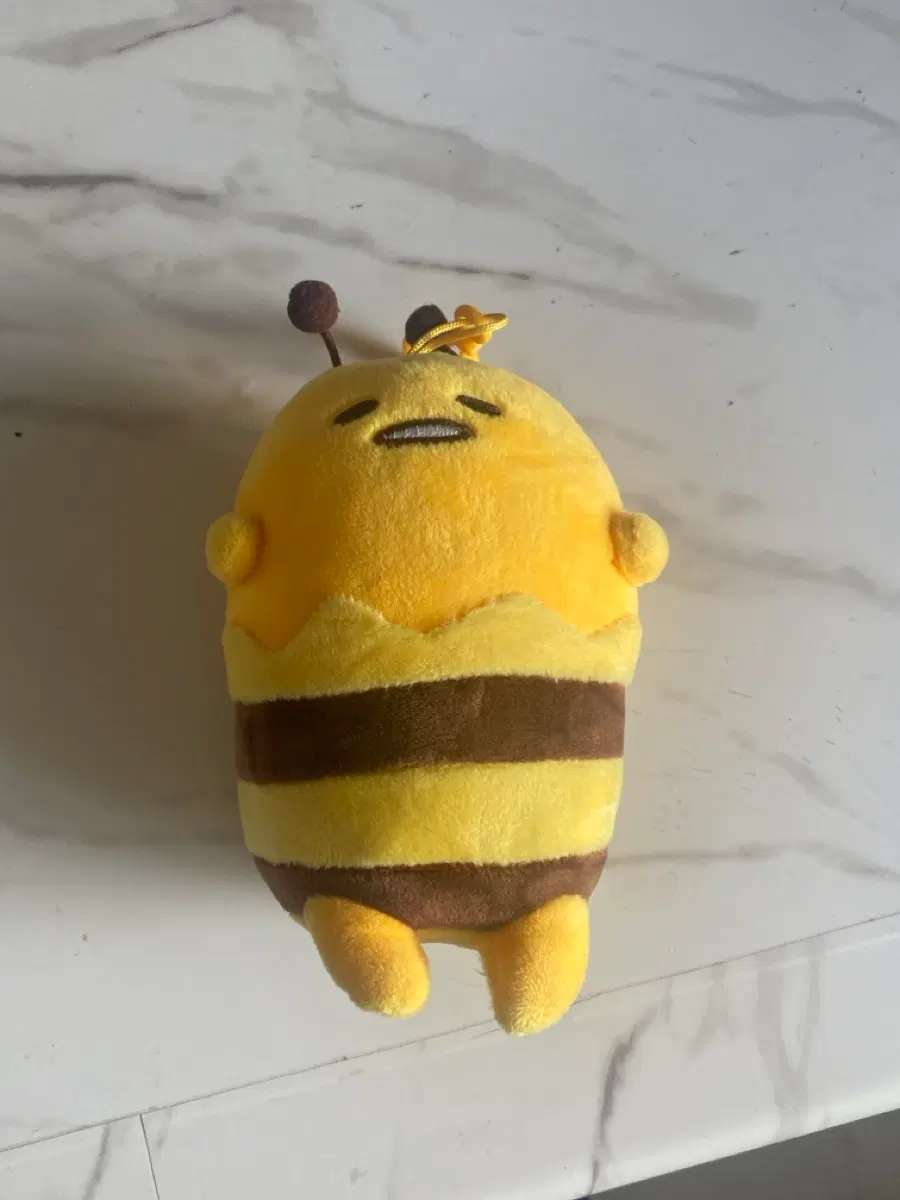 구데타마 꿀벌 인형