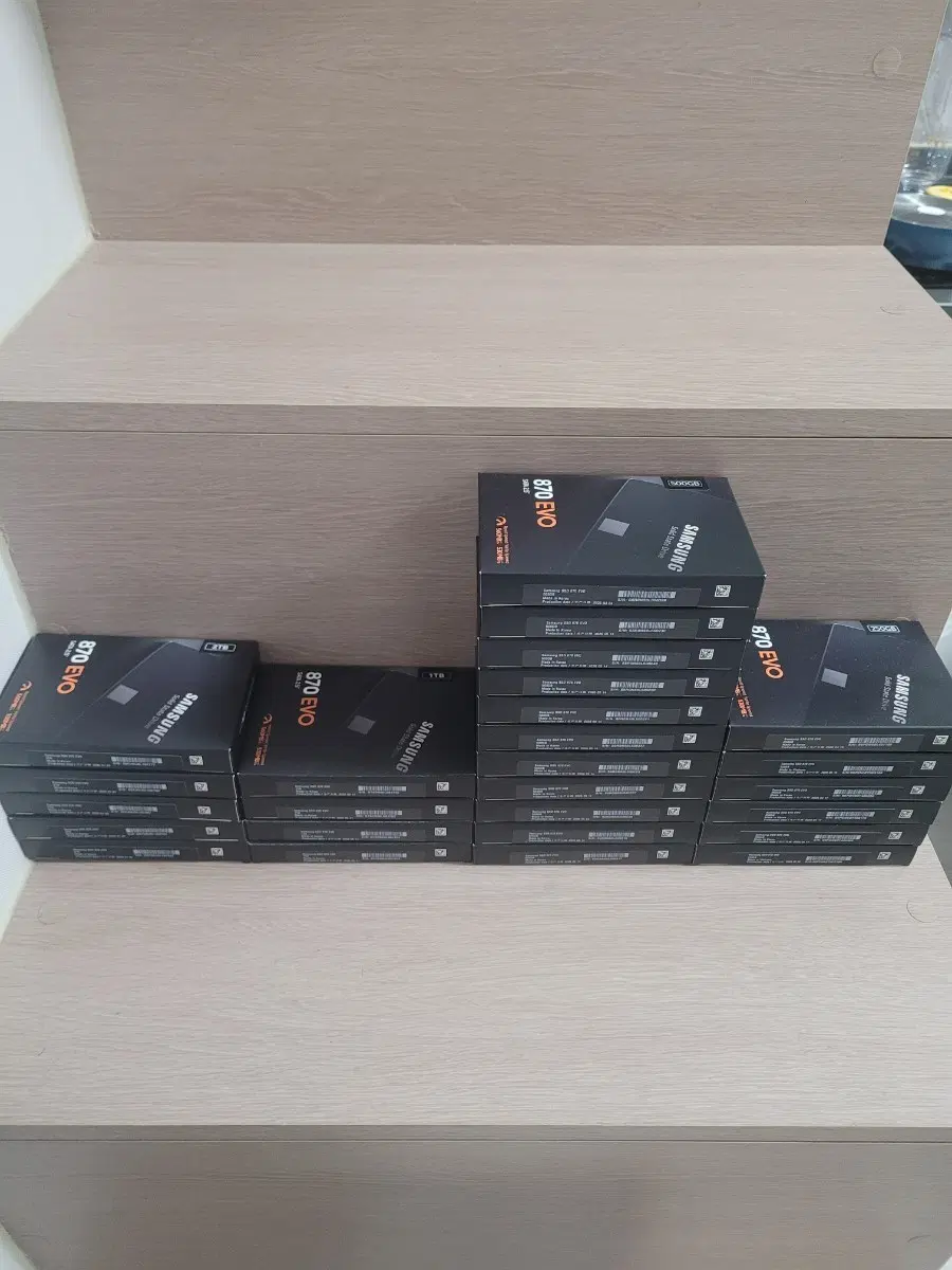삼성 870 EVO SSD ( 2TB, 1TB, 500GB, 250GB)미개봉새상품!대량구매가능!가격협의가능!
