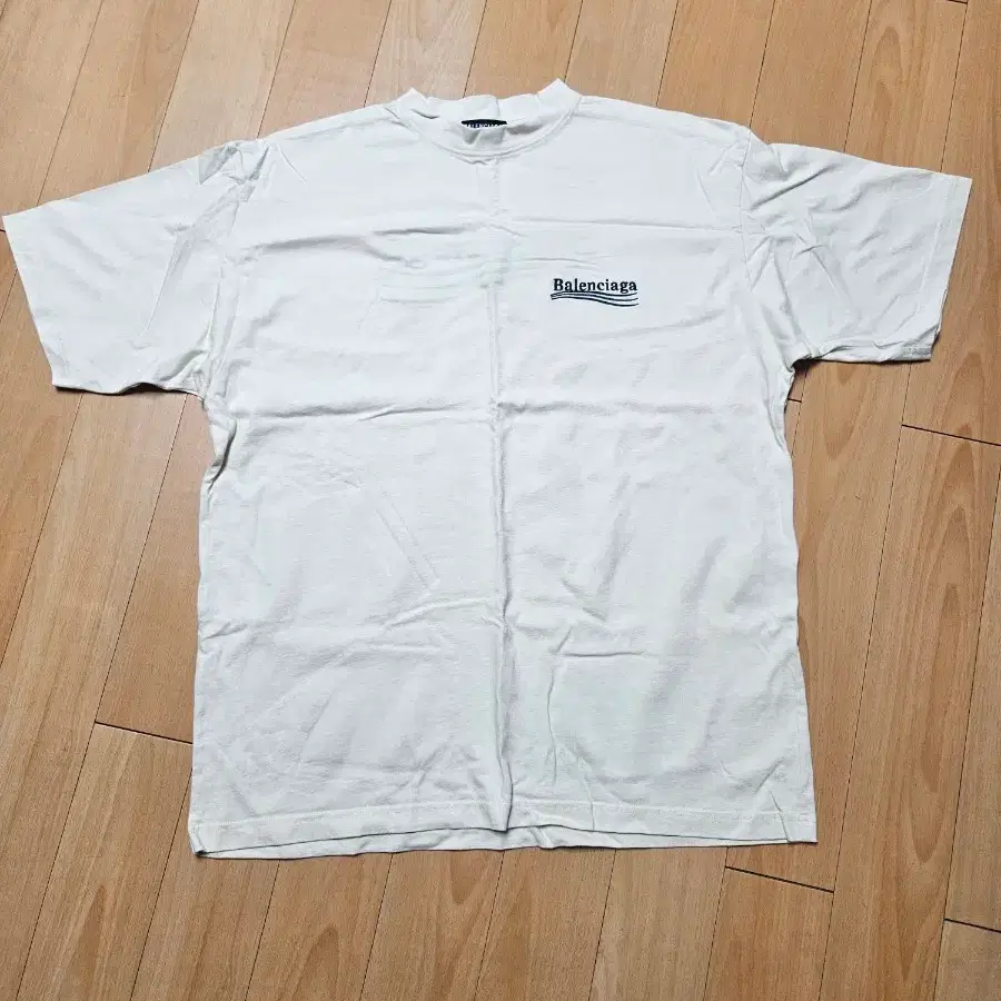 발렌시아가 wardrobe 웨이브 로고 오버핏 반팔