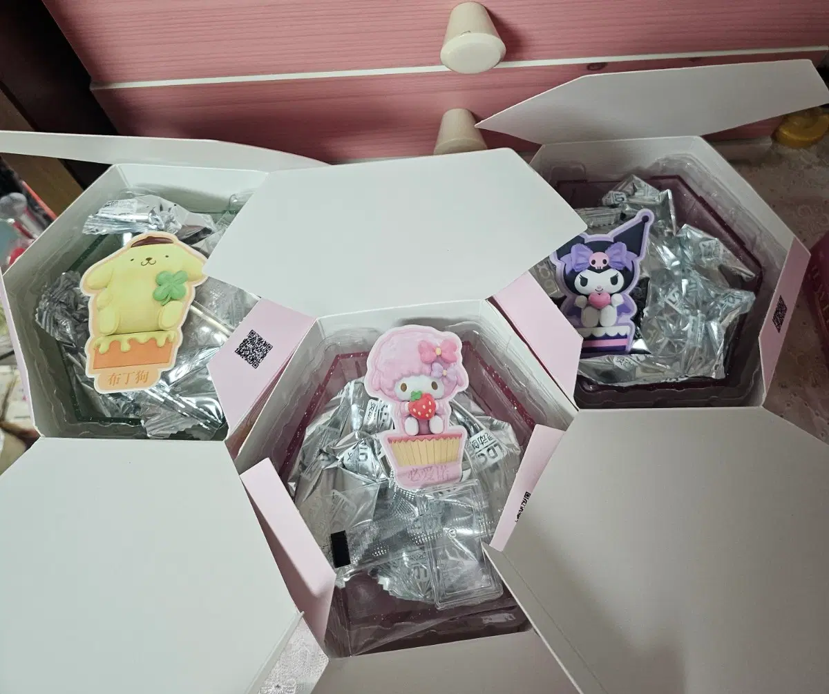 산리오 육각 꽃송이 달콤한 휴식 시간 피규어