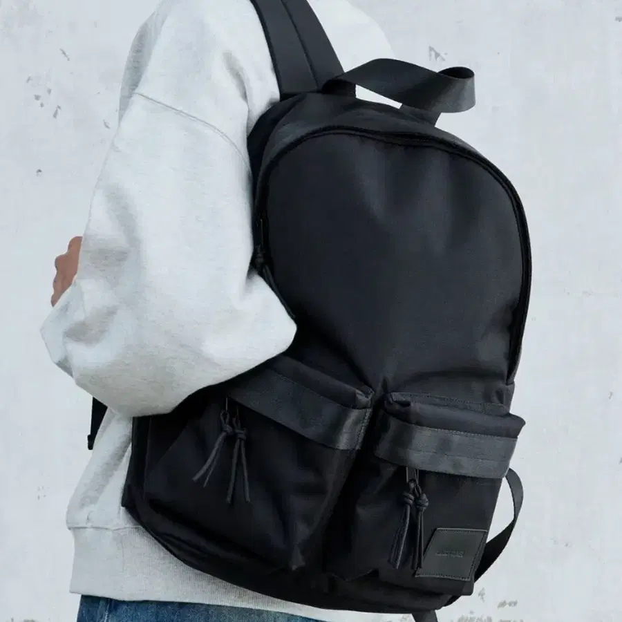메종미네드 TWO POCKET BACKPACK