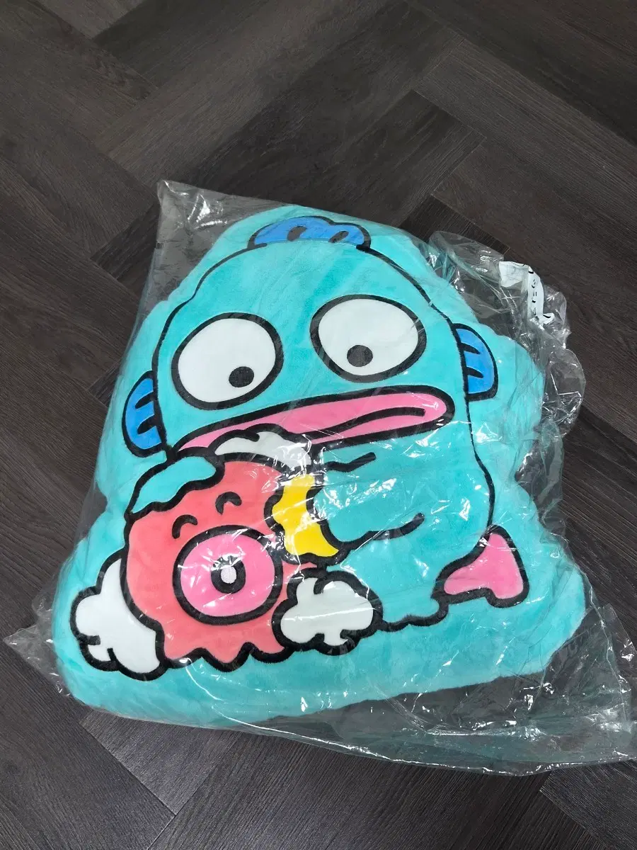 한교동 쿠지 2등상 쿠션 팝니다