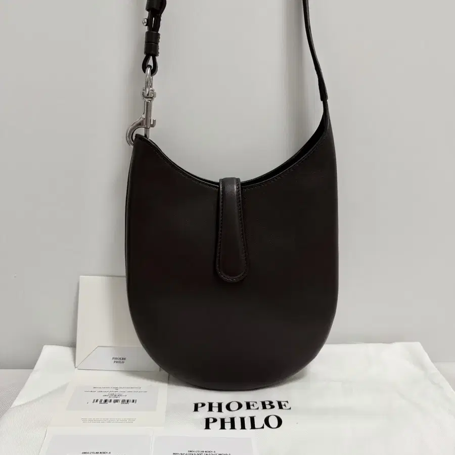 (새상품) 피비파일로 26fw 미니 빈 슬링백/초코 브라운