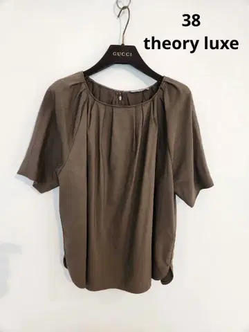 이번 시즌 theory luxe 블라우스 브라운 38 사이즈