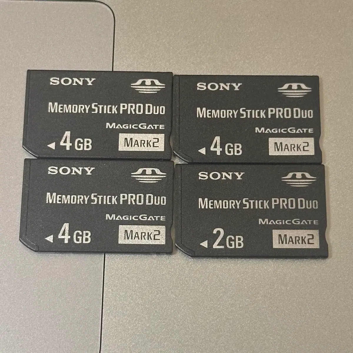 소니 메모리스틱 2GB 4GB