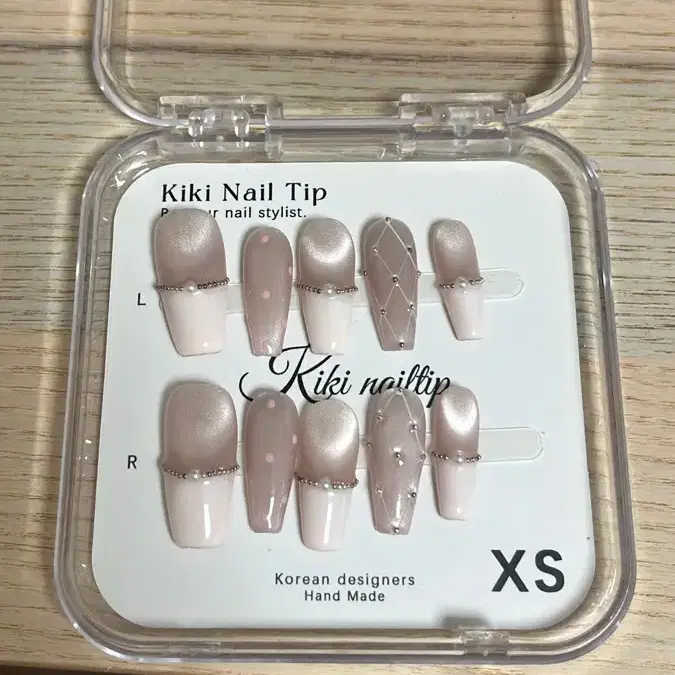 키키 네일팁