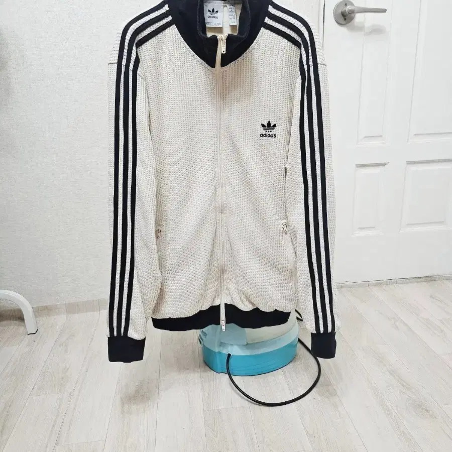 (105~110)XL 초대장급 아디다스 와플 2중지퍼 [원더화이트] 트랙탑져지