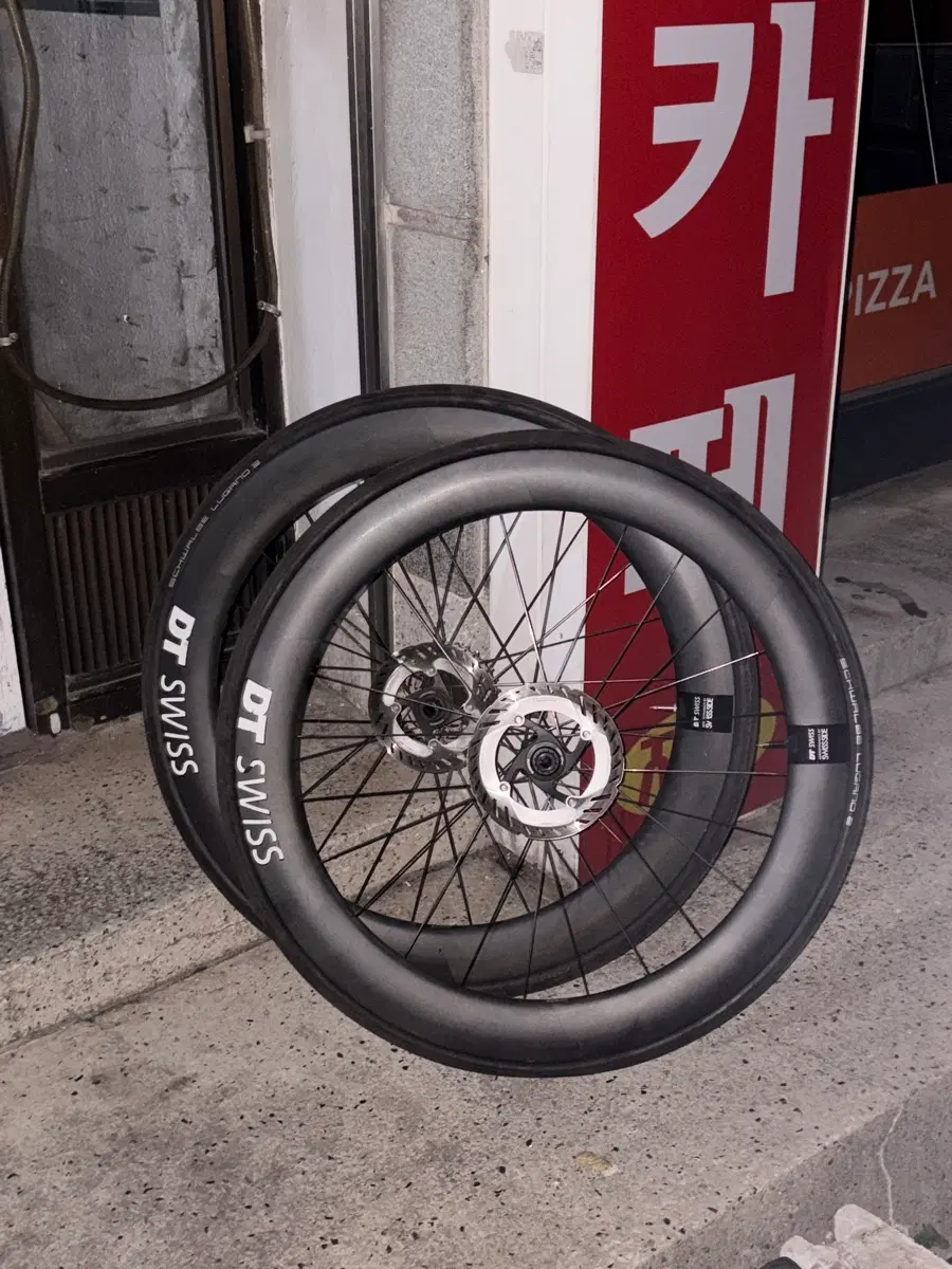 DT SWISS 62림 휠셋 교신봅니다