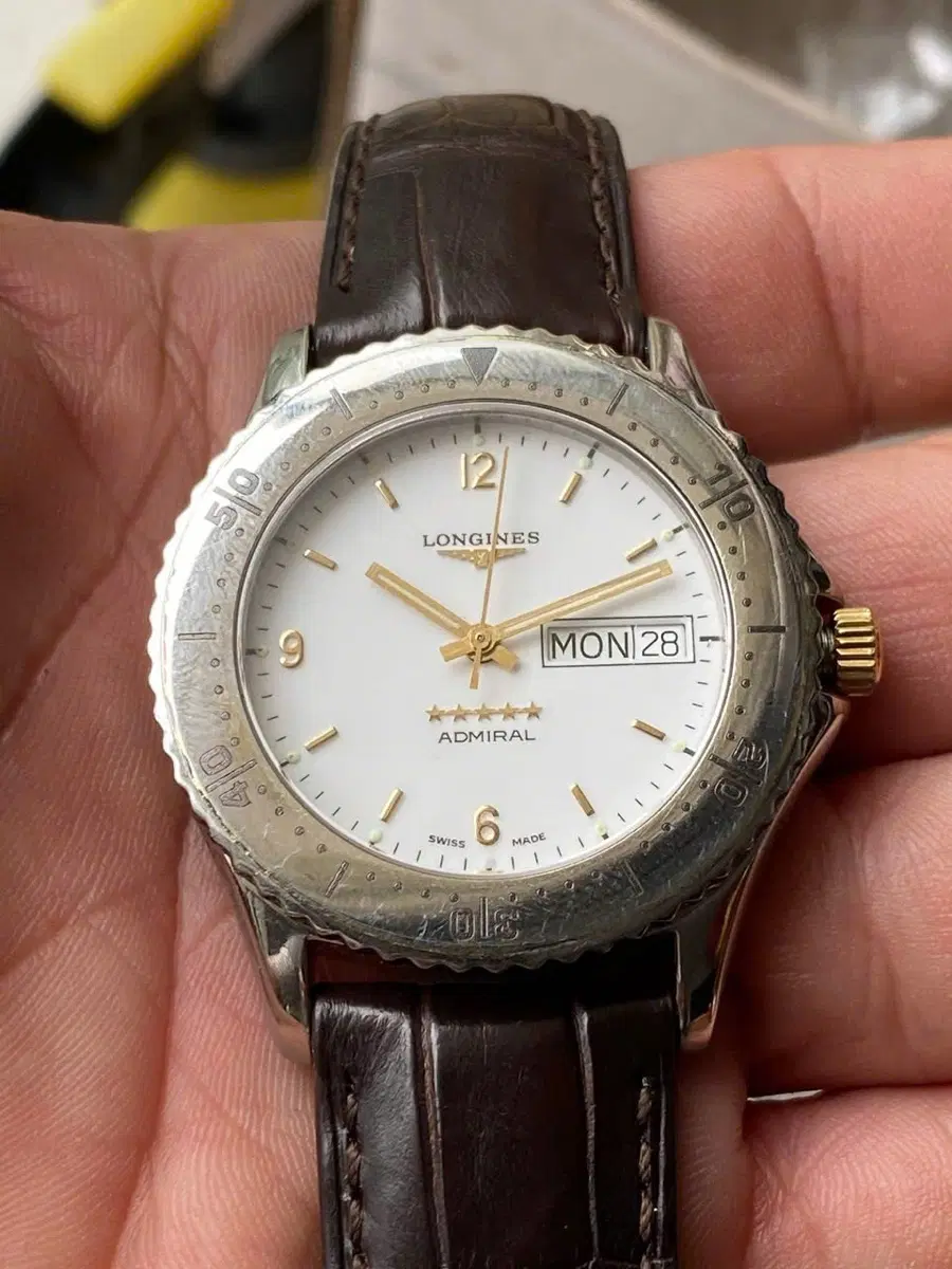 롱기네스 어드미럴 남성용 시계 39mm