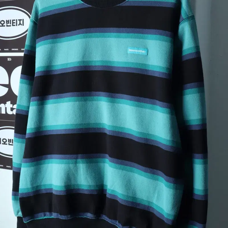 (L-XL) 디스이즈네버댓 맨투맨 티셔츠 스트라이프 연블루-H39386