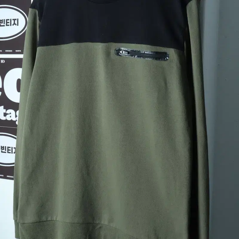 (L-XL) 네파 맨투맨 티셔츠 포켓 카키 올드스쿨-H39402