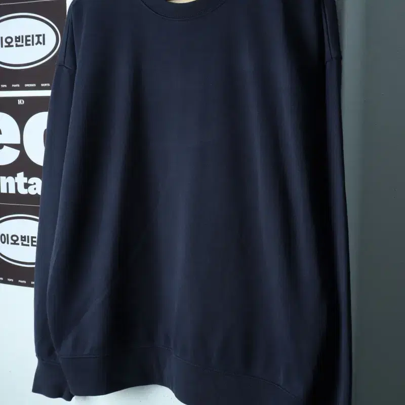 (L-XL) 무신사 스탠다드 맨투맨 티셔츠 네이비 무지-H39512