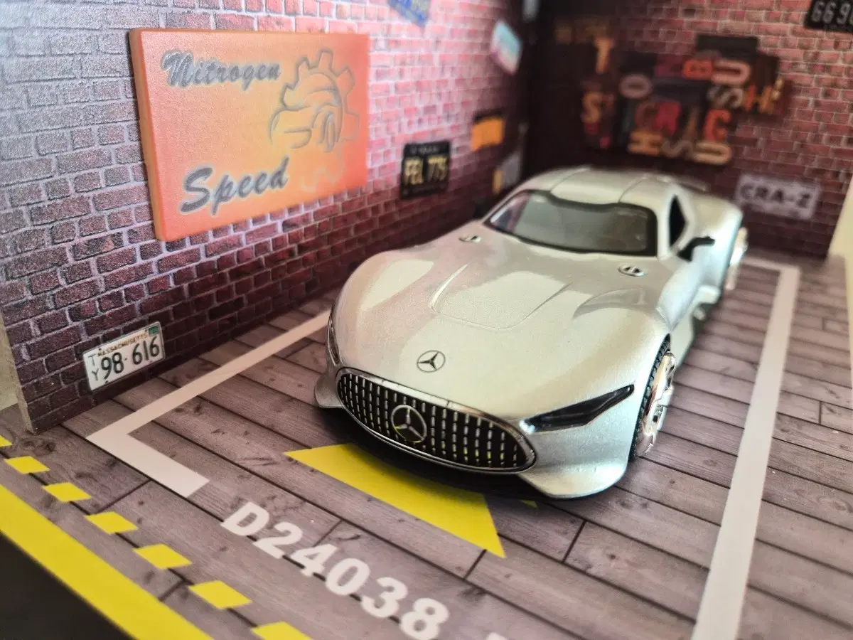 벤츠 AMG GT 실버 미니카 와 배경지 일괄