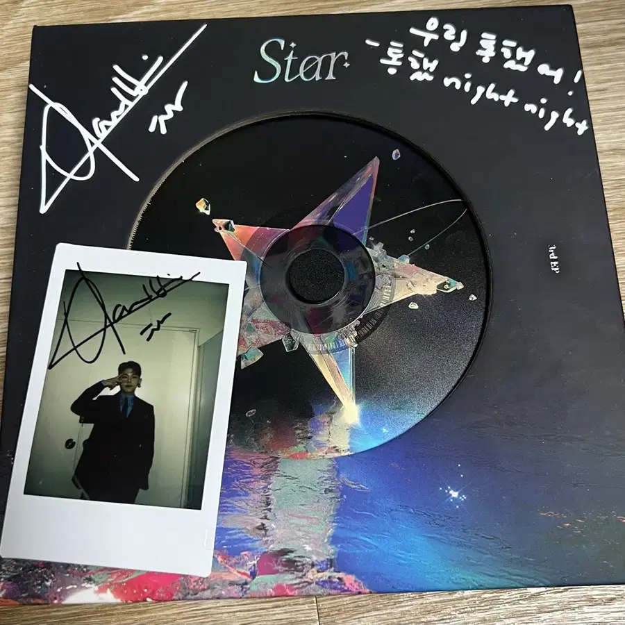 폴킴 싸인 CD + 싸인 폴라로이드 판매합니다