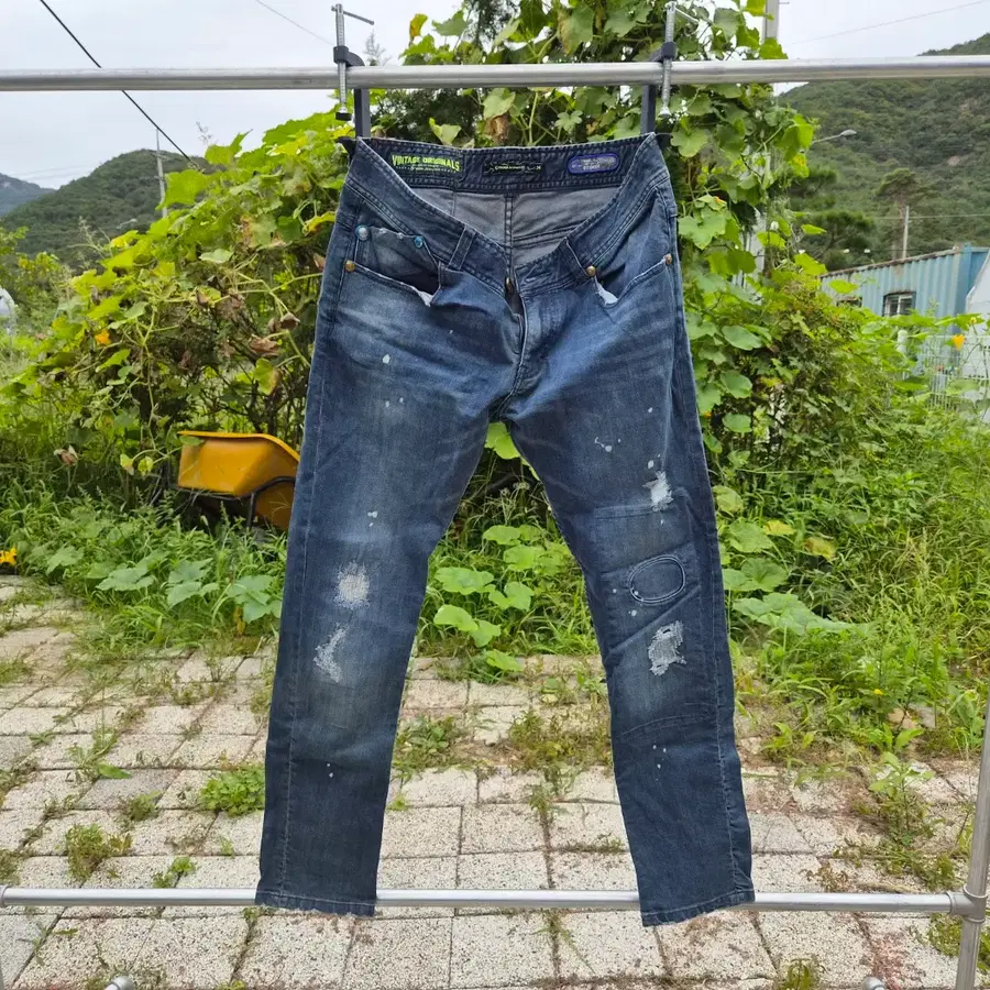 터프진스미스(TOUGH Jeansmith) 아웃도어 스타일 데님 팬츠 MA-1 파우치 (32인치) 홍콩구매