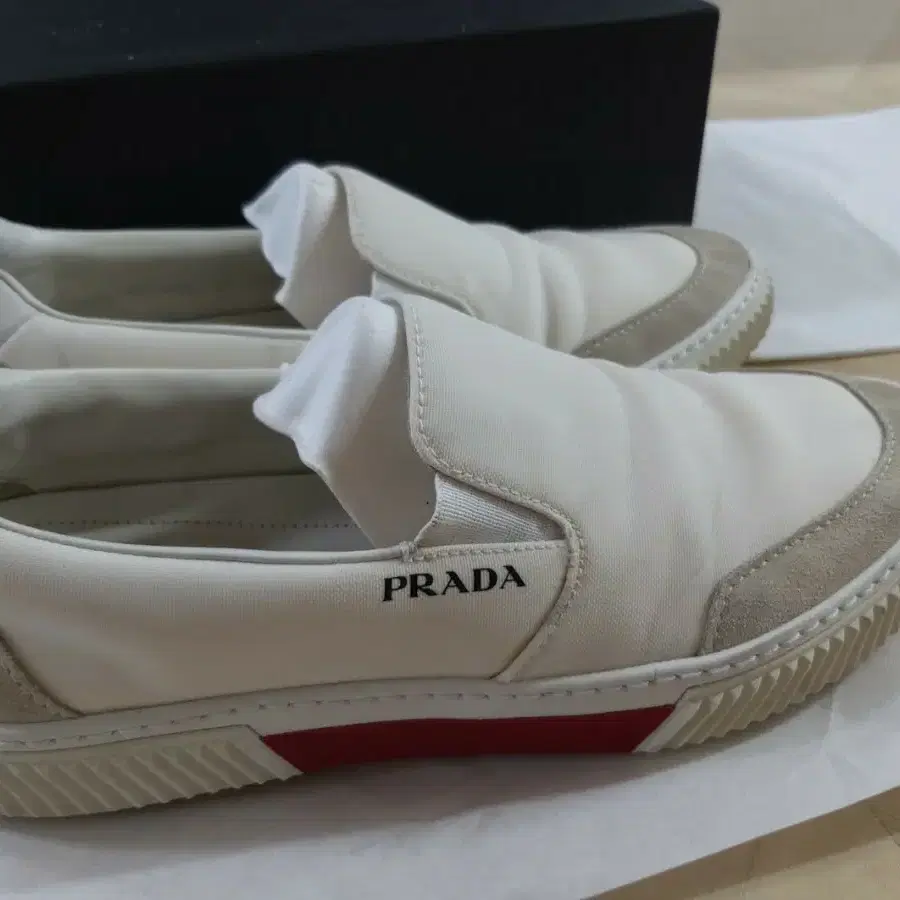 PRADA (정품) 프라다 스니커즈 화이트 40