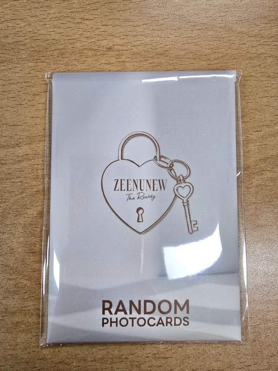 ZEENUNEW The Reality 랜덤 포토카드