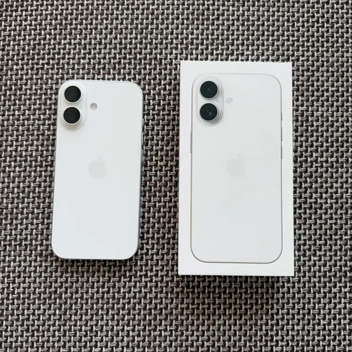 아이폰17 화이트 256GB 배터리 93%