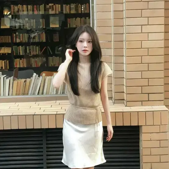 투플로터 캐시미어 리본 하프넥니트