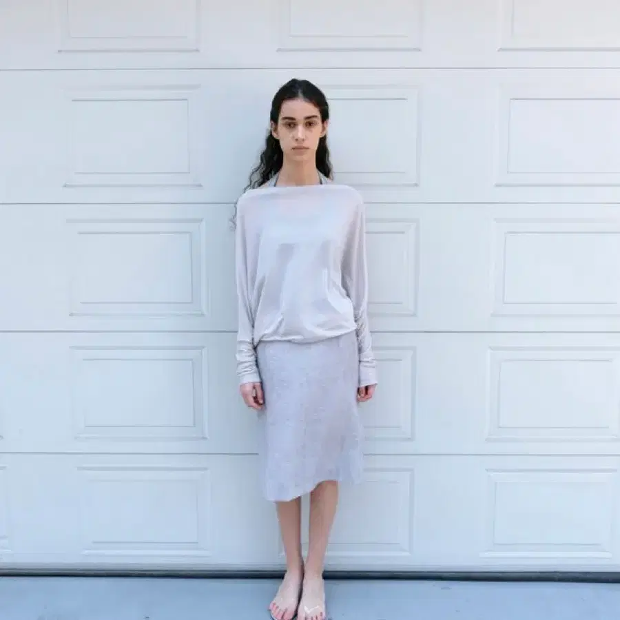 수토 Crinkled Sheer Midi Skirt - Light Gray S