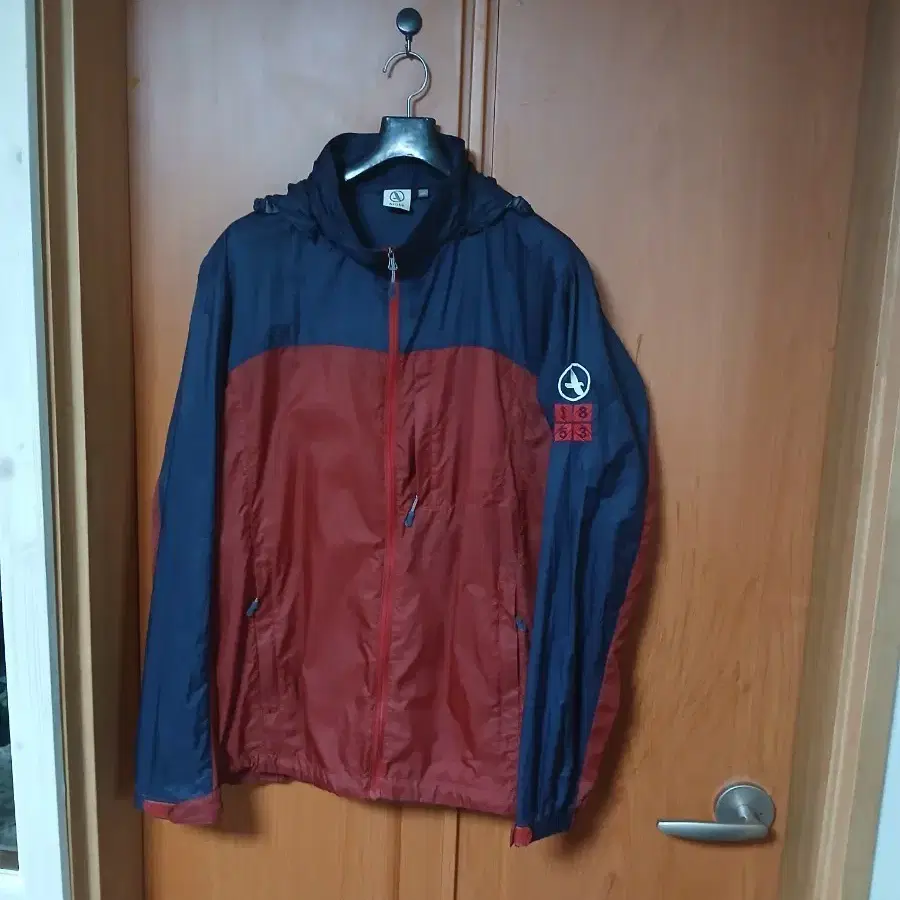 AIGLE 네이비 바람막이 자켓 105