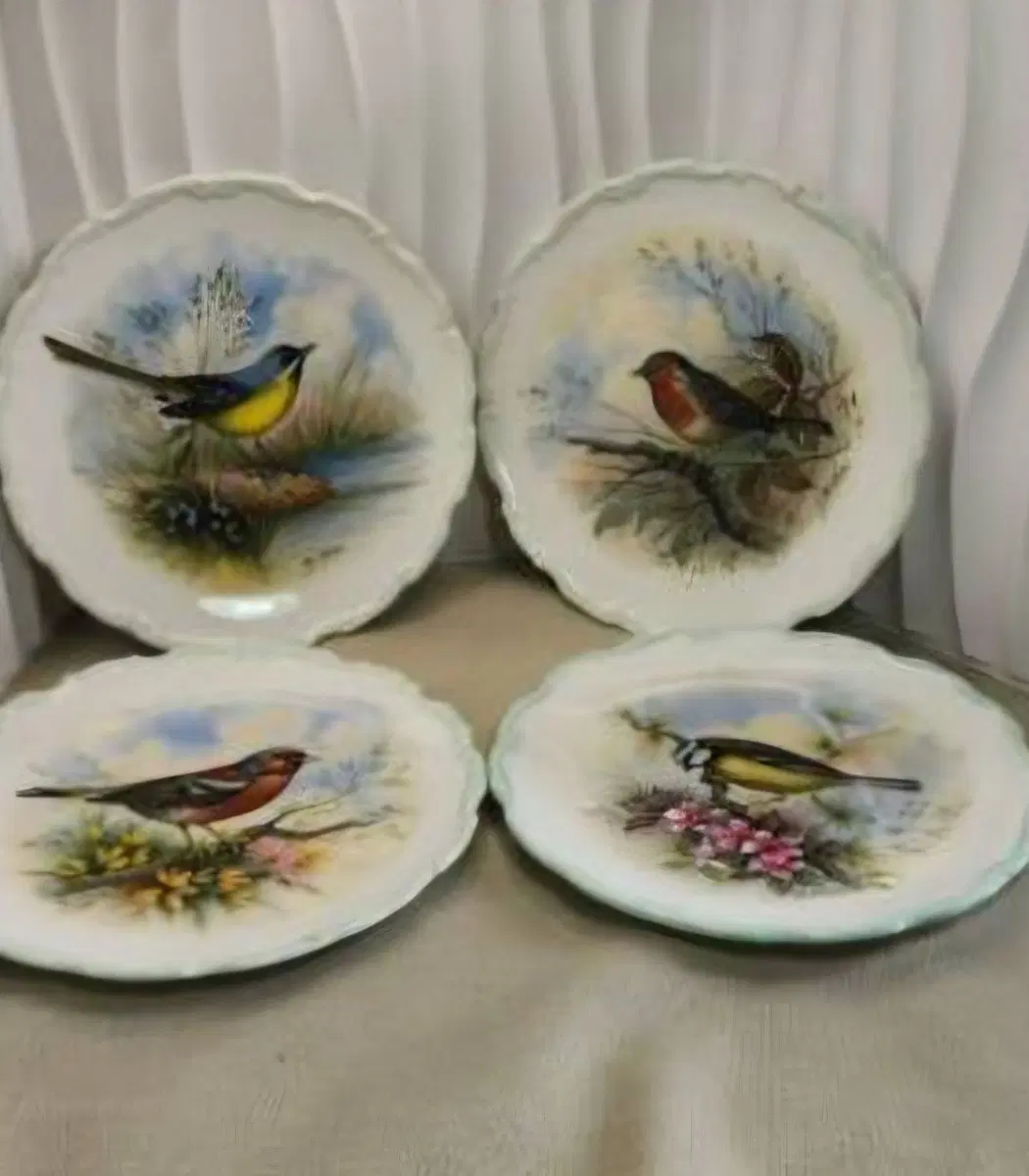 황실찻잔 영국 로얄알버트 Woodland Birds Collection 1982 플레이트 4장