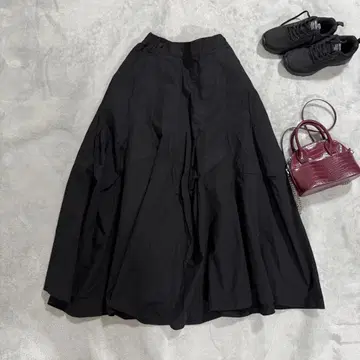 Chaco closet 롱 플레어 스커트 블랙 F 맥시 길이 볼륨