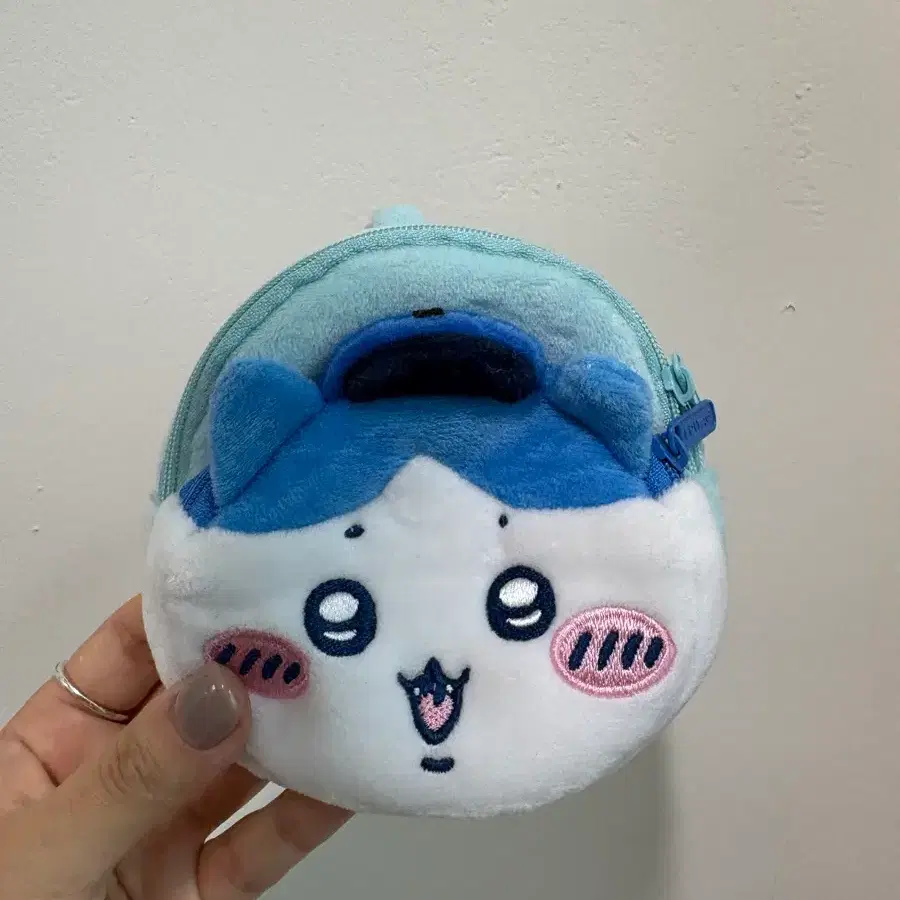 먼작귀 하치와레 파우치