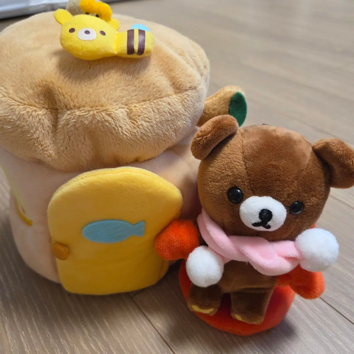 산엑스 차이로이 코구마 벌꿀 꿀벌 겨울 집 상자 인형 세트